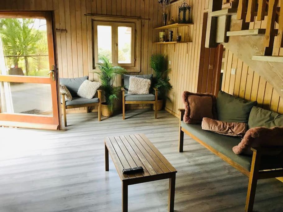 Chalet Au Milieu De La Foret Avec Lac A Proximite Layrac Exteriör bild