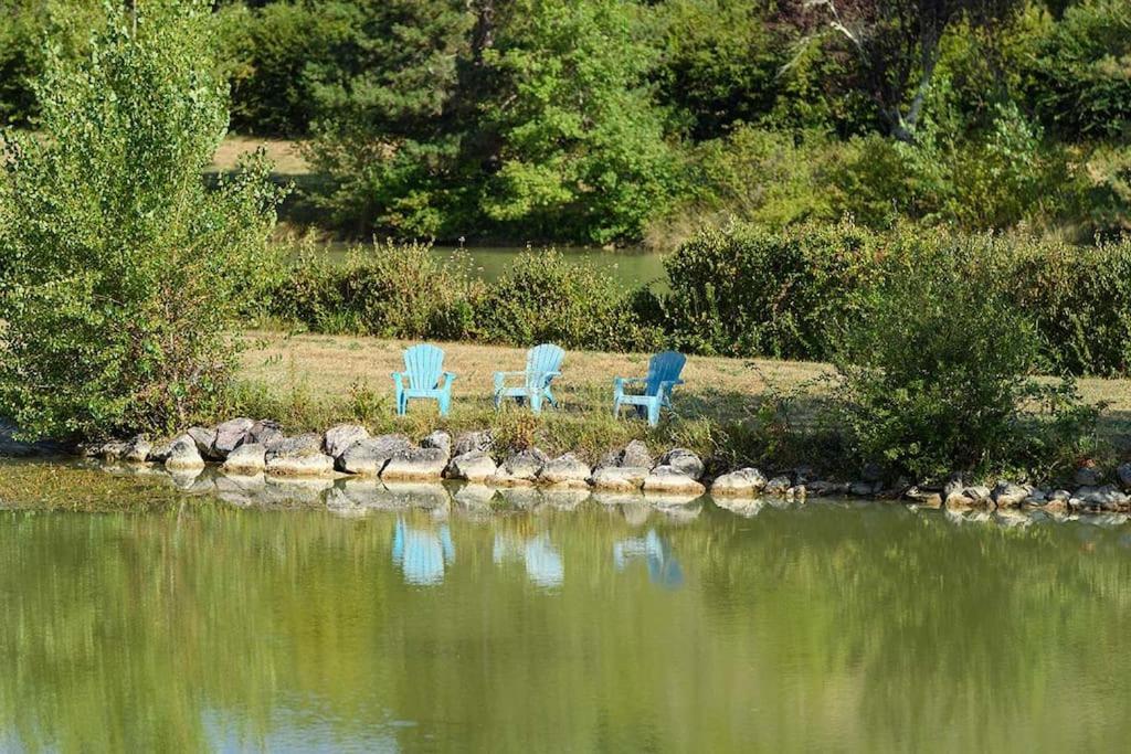 Chalet Au Milieu De La Foret Avec Lac A Proximite Layrac Exteriör bild